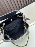 Chanel Fashion Color Contrast Splicing Chain Handbag Bucket Bag Size: 33 x 29 x 12 CM