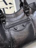Balenciaga New Fashion Mini Motorcycle Bag Diagonal Span Bag Size: 25.9x21x7.8 CM