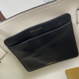 Burberry New Classic Rivet Tote Bag Diagonal Cross Bag Tote Bag Size: 36 x 15.5 x 23 CM