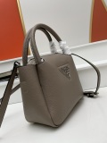 Prada New Classic Lychee Pattern Leather Cross Bag Handbag Size: 23 x 21 x 10 CM