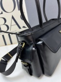Prada New Classic Versatile Sheepskin Tote Bag Diagonal Cross Bag Size: 31 x 17 x 11 CM