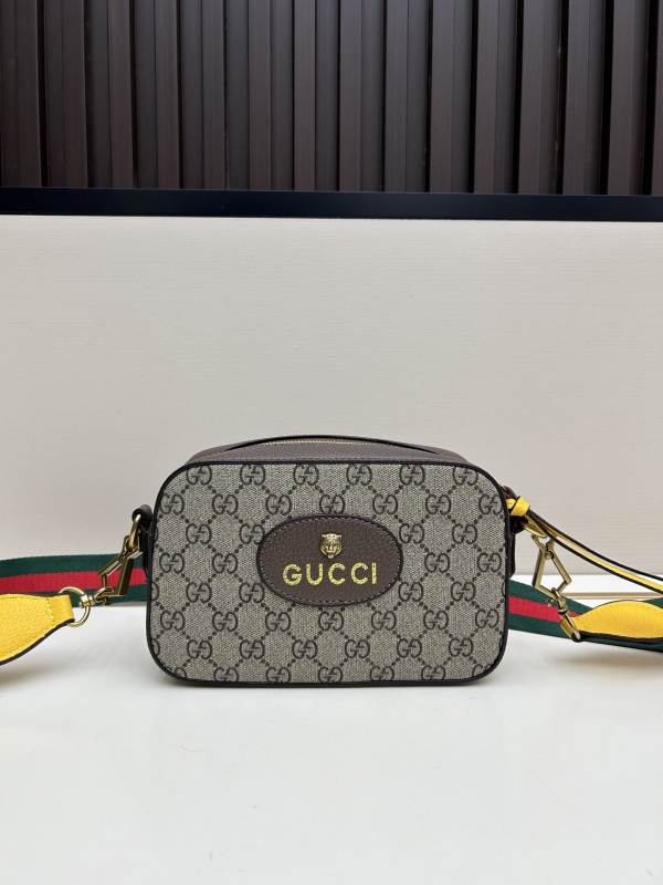 Gucci New Classic GG Canvas Crossbody Bag Size: 24 x 15 x 7.5 CM