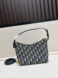 Dior New Classic Diamond Grid Mahjong Bag Chain Strap Crossbody Bag Size: 22 x 16 x 7 CM