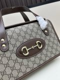 Gucci Classic G Horseclip Box Bag Handbag Size: 27.5 x 17.5 x 11 CM
