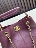 Chanel Fashion Color Contrast Splicing Chain Handbag Bucket Bag Size: 33 x 29 x 12 CM