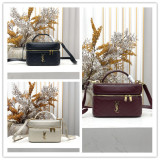 Yves Saint Laurent Fashion Sheepskin Dressing Bag Diagonal Cross Bag Size: 18 x 11 x 6.5 CM