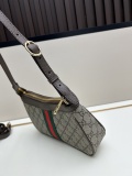 Gucci Classic GG Canvas Shoulder Bag Crossbody Bag Size: 25 x 15 x 6.5 CM