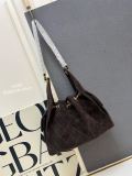 Chanel Retro Lingge CC Chain Cross Bag Size: 26 x 30 CM