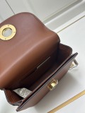 Burberry New Classic Logo Cowhide Cross Bag Size: 19 x 6 x 16 CM