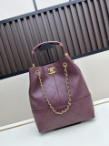 Chanel Fashion Color Contrast Splicing Chain Handbag Bucket Bag Size: 33 x 29 x 12 CM