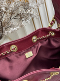 Chanel New Fashion CC Leather Stray Bag Diagonal Cross Bag Size: 26 x 30 CM