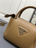 Prada New Classic Lychee Pattern Leather Cross Bag Handbag Size: 23 x 21 x 10 CM