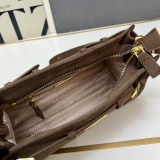 Prada Classic Retro Matte Cross Bag Size: 26 x 14 x 12 CM