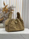 Chanel New Fashion CC Leather Stray Bag Diagonal Cross Bag Size: 26 x 30 CM