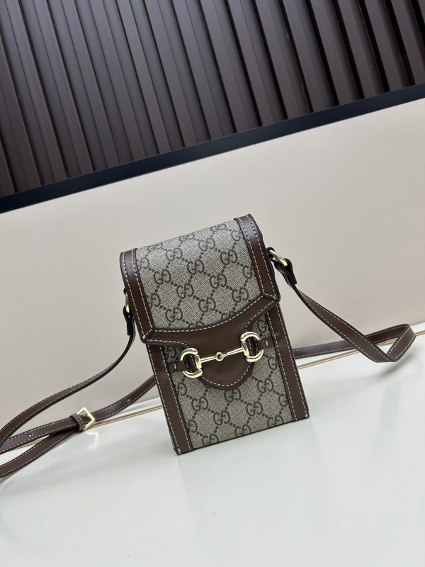 Gucci Classic GG Mini Phone Bag Crossbody Bag Size: 11.5 x 17 x 4 CM