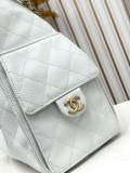 Chanel New Fashion CC Leather Stray Bag Diagonal Cross Bag Size: 26 x 30 CM