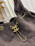 Chanel New Fashion CC Leather Stray Bag Diagonal Cross Bag Size: 26 x 30 CM