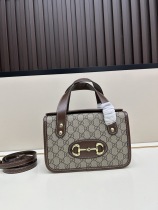 Gucci Classic G Horseclip Box Bag Handbag Size: 23 x 16 x 12 CM Gucci Classic G Horseclip Box Bag Handbag Size: 23 x 16 x 12 CM