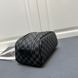 Louis Vuitton Classic Logo Printed Makeup Bag Size: 28 x 16 x 13 CM