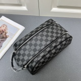 Louis Vuitton Classic Logo Printed Makeup Bag Size: 28 x 16 x 13 CM