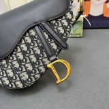 Dior New Classic Flip Saddle Bag Diagonal Cross Bag Size: 25.5 x 20 x 6.5 CM
