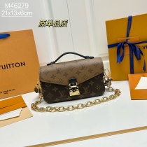 Louis Vuitton Classic Logo Flip Bag Crossbody Bag Size: 21.5 x 13.5 x 6 CM