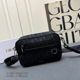 Dior New Classic Vintage Messenger Bag Crossbody Bag