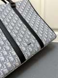 Dior New Classic Vintage Handbag Computer Bag Size: 40.5 x 35 x 12 CM