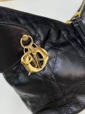 Dior New Retro Lingge Oil Wax Leather Shoulder Bag Size: 28 x 18 x 12 CM