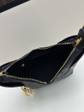 Dior New Retro Oil Wax Leather Shoulder Bag Size: 23 x 15 x 10 CM