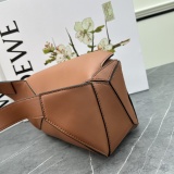 Loewe New Fashion Logo Printed Cowhide Waist Bag Crossbody Bag Size: 24 x 16 x 10.5 CM