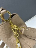 Louis Vuitton Classic Mini Flip Chain Handbag Crossbody Bag Size: 21 x 14 x 8 CM
