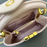 Louis Vuitton Fashion Luxury Flower Chain Flip Bag Crossbody Bag