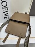 Loewe New Classic Logo Cowhide Jacquard Shoulder Strap Shoulder Bag Crossbody Bag Size: 24.5 x 18 x 10.5 CM