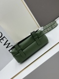 Loewe New Classic Logo Cowhide Jacquard Shoulder Strap Shoulder Bag Crossbody Bag Size: 24.5 x 18 x 10.5 CM