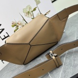 Loewe New Fashion Logo Printed Cowhide Waist Bag Crossbody Bag Size: 24 x 16 x 10.5 CM