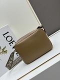 Loewe New Classic Logo Cowhide Jacquard Shoulder Strap Shoulder Bag Crossbody Bag Size: 24.5 x 18 x 10.5 CM