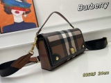 Burberry Classic Checkered Handbag Crossbody Bag Size: 24 x 8 x 14 CM