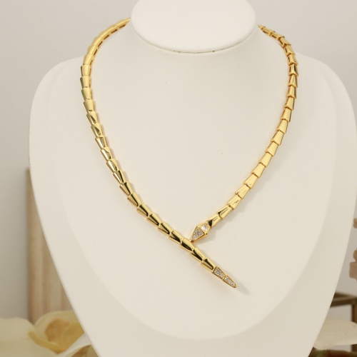 Bvlgari New Fashion Light Luxury Diamond Set Serpentine Collar