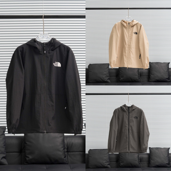 The North Face Fashion Solid Embroidered Logo Hooded Windbreaker