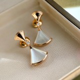 Bvlgari New Fashion White Beimu Fan Shaped Skirt Earstuds