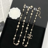 Chanel Fashion Versatile Black and White Pearl Sweater Chain