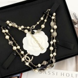 Chanel Fashion Versatile Black and White Pearl Sweater Chain