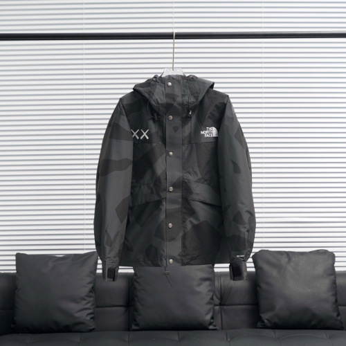 The North Face Fashion Classic Embroidery XX Co-branded Jecket Coat