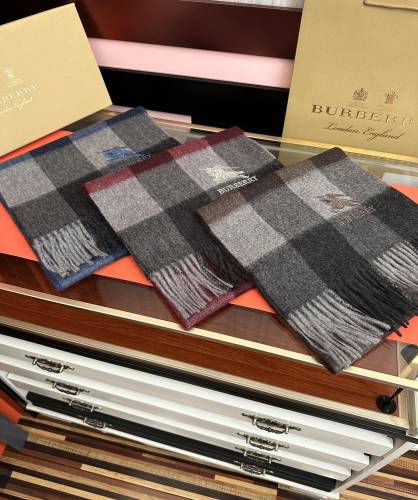 Burberry Couple Classic Versatile Embroidered War Horse Color blocked Cashmere Scarf Size: 30 x 180 CM