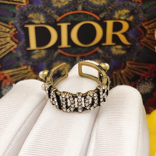 Dior New Fashion Versatile Pearl Set Diamond Ring