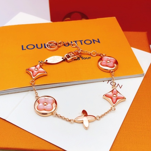 Louis Vuitton Fashion Pink Beimu Clover Bracelet