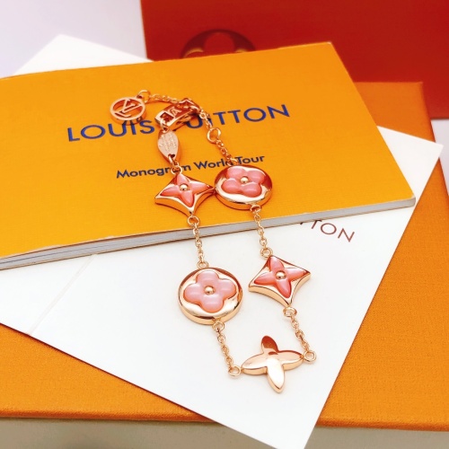 Louis Vuitton Fashion Pink Beimu Clover Bracelet