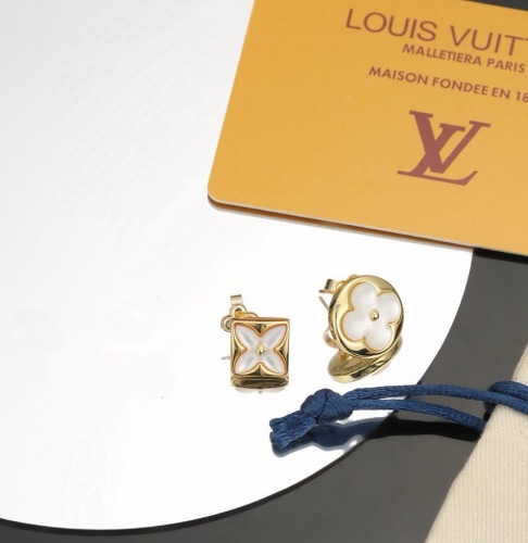 Louis Vuitton Fashion Asymmetric Clover Earrings
