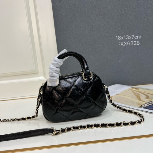 Chanel Classic CC Lacquer Shell Bag Handbag Size: 18 × 13 × 7 CM